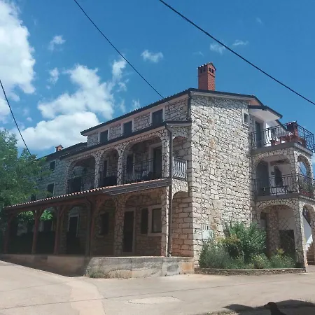 Bed & Breakfast Ranch Radin 3*